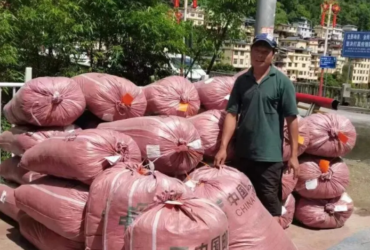 一尺之间 | 2025年冬季云南捐衣行动