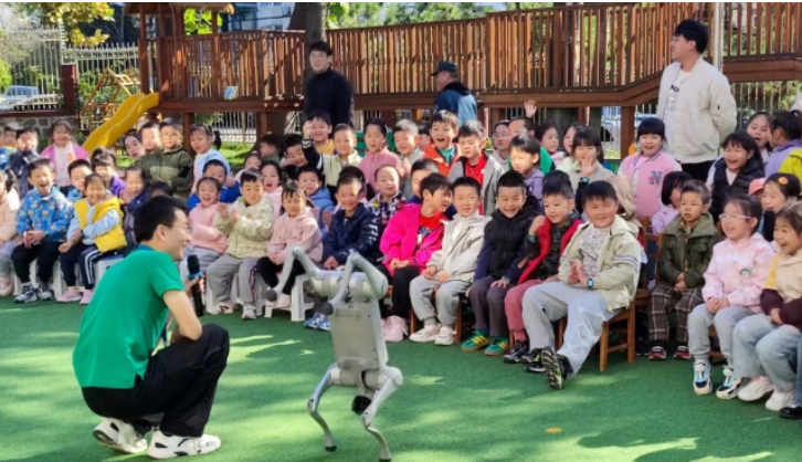 教联体协同再深化!青岛市妇儿活动中心启动“品牌活动进校园”行动