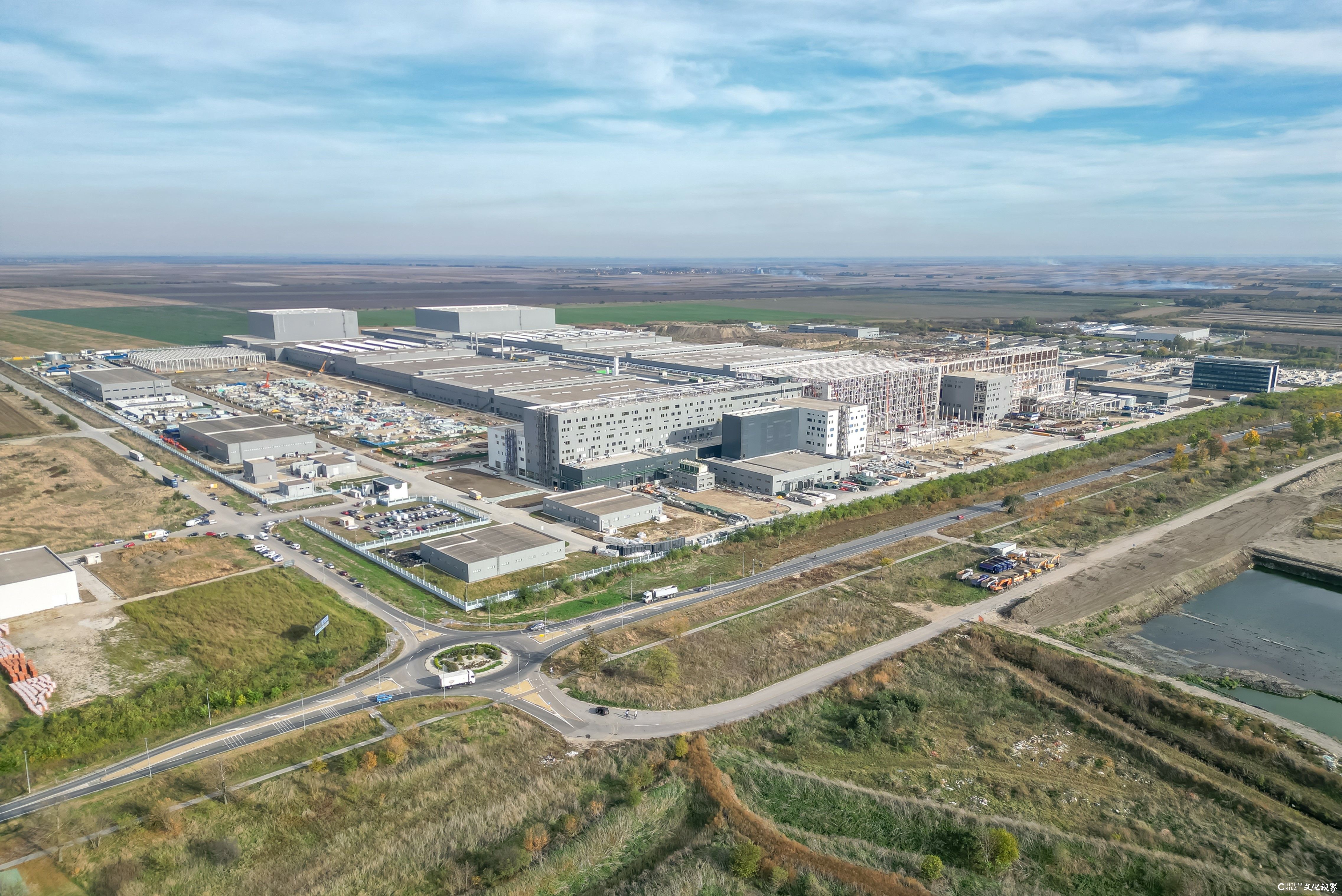 碾过岁月,链接未来——玲珑50年:从招远田埂到全球版图,用车辙串联起全球的“共生故事”